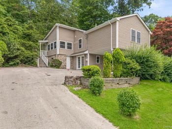 4 Narcissus Drive