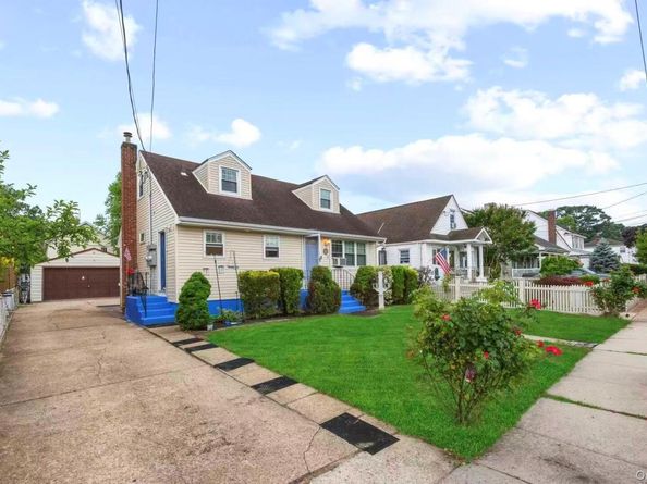 68 Shipherd Avenue, Lynbrook NY 11563