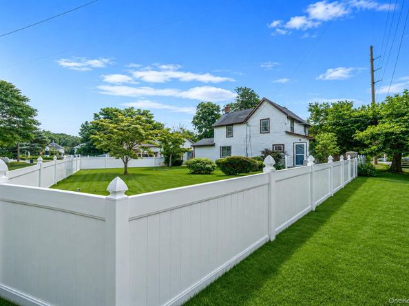 117 N Clinton Avenue, Bay Shore NY 11706