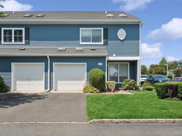 100 Baker Court 90, Island Park NY 11558