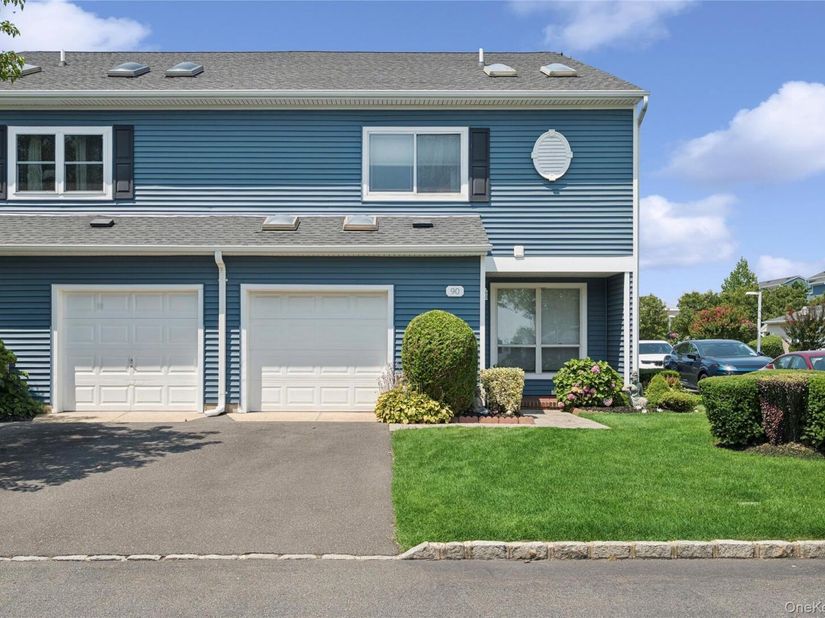 100 Baker Court 90, Island Park NY 11558