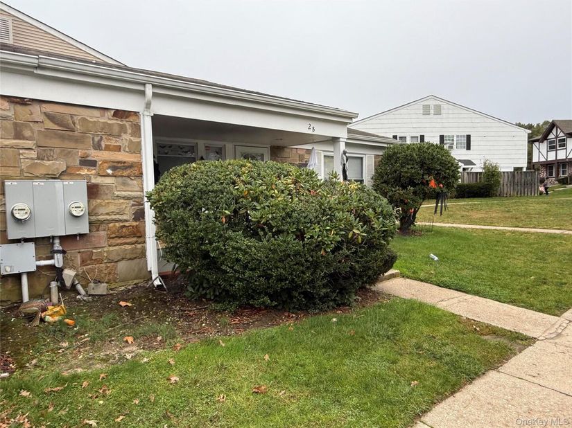 2 Ticonderoga Court, Ridge NY 11961