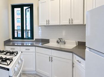 24 Metropolitan Oval