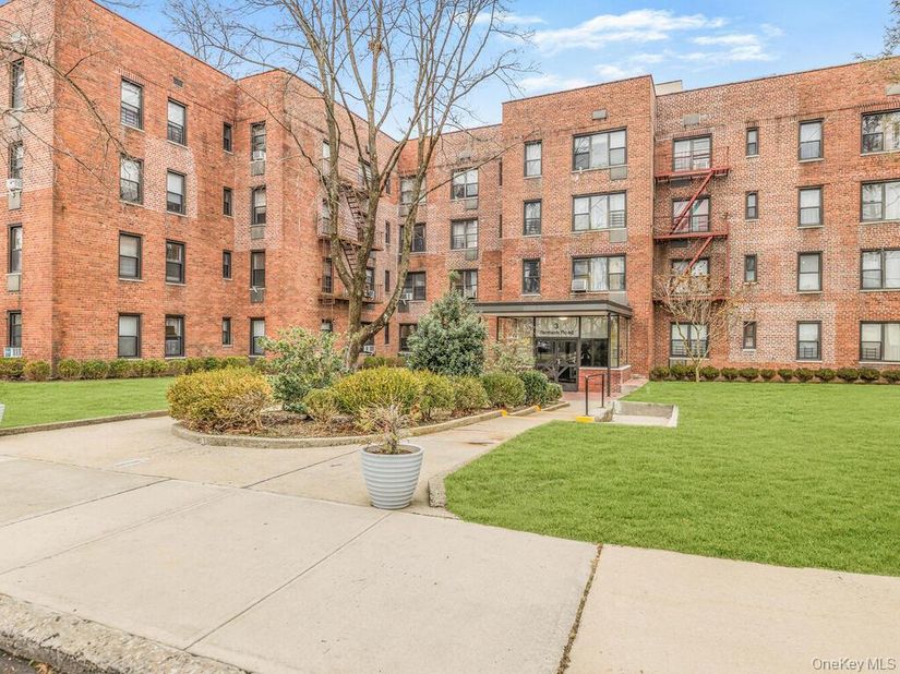 3 Remsen Road 4A, Yonkers NY 10710