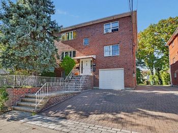23 Ridgewood Avenue