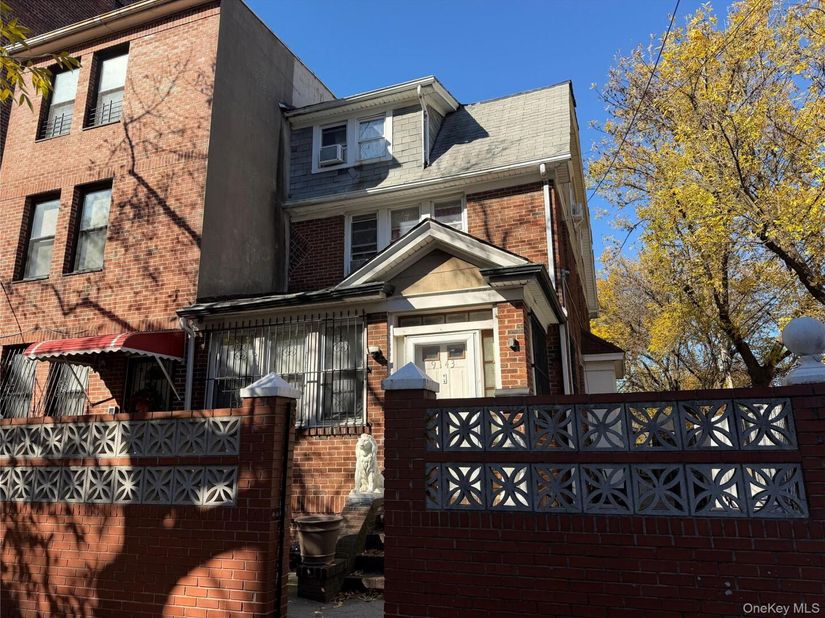 91-43 Lamont Avenue, Elmhurst NY 11373