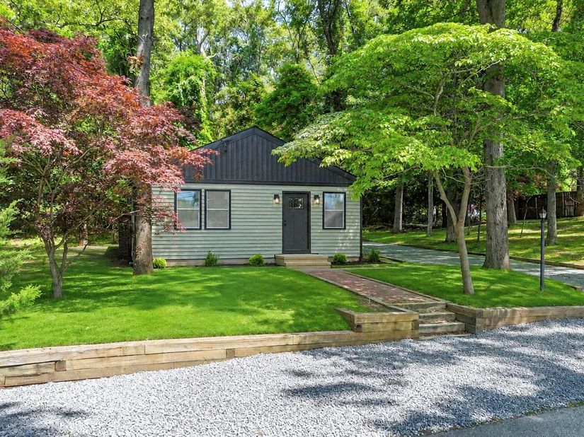 234 Lakeside Trail, Ridge NY 11961