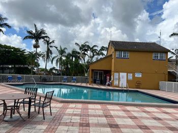 9715 Fontainebleau Blvd