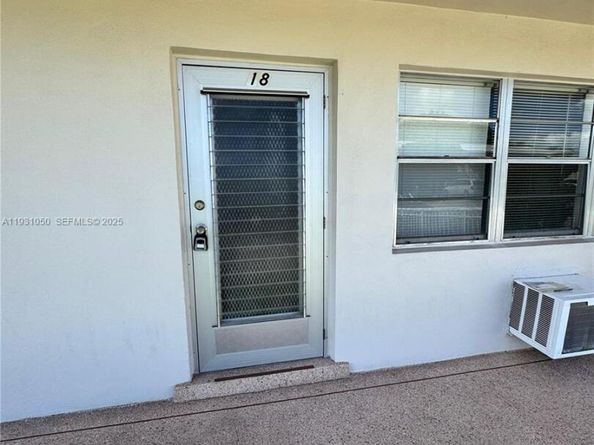 18 Hastings B 18, West Palm Beach FL 33417