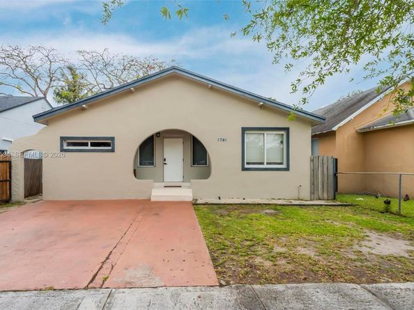 1741 NW 44th St, Miami FL 33142