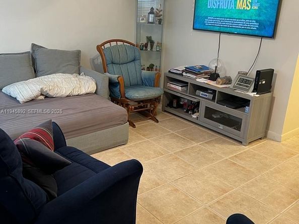 1551 SW 135th Ter 107G, Pembroke Pines FL 33027