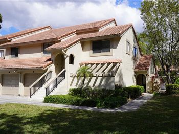 5741 Coach House Cir