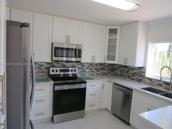 16330 SW 102nd St, Miami FL 33196