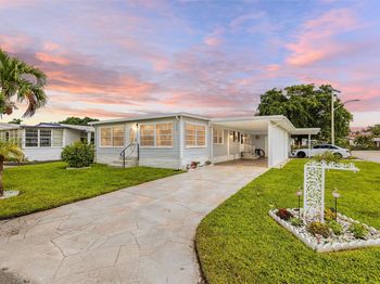 5720 Lakeshore Dr