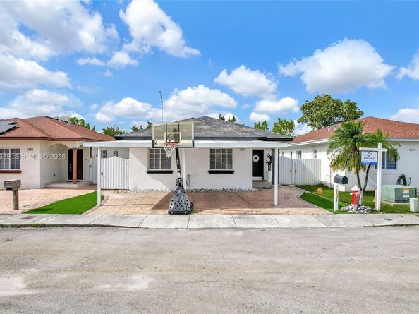 1381 W 30th St, Hialeah FL 33012