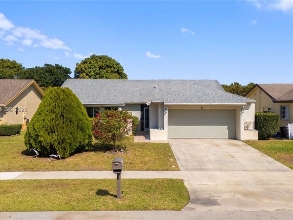 10681 Greenbriar Ct, Boca Raton FL 33498