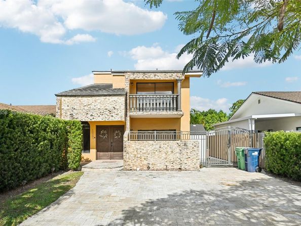 10365 SW 11th Ter 49B, Miami FL 33174