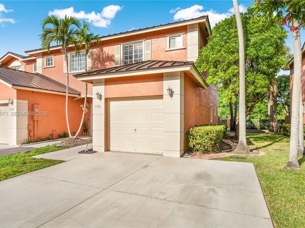 1166 NW 100th Ave, Pembroke Pines FL 33024