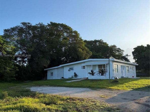 6845 SW 97th Ave, Miami FL 33173