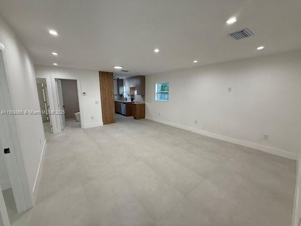 328 NE 57th St, Miami FL 33137