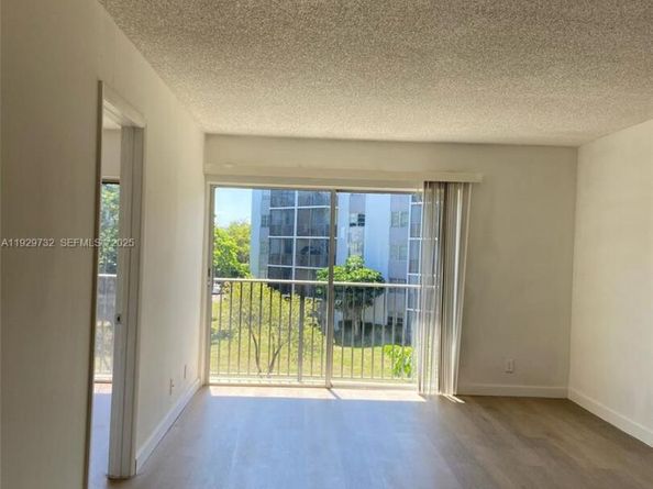 8740 N Sherman Cir 305, Miramar FL 33025