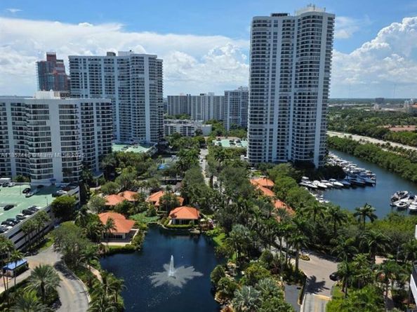 19195 NE 36th Ct 2103, Aventura FL 33180