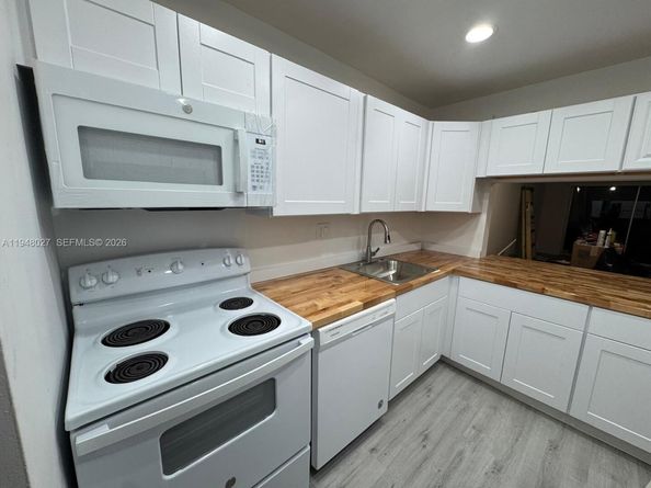 8051 S Colony Cir S 210, Tamarac FL 33321