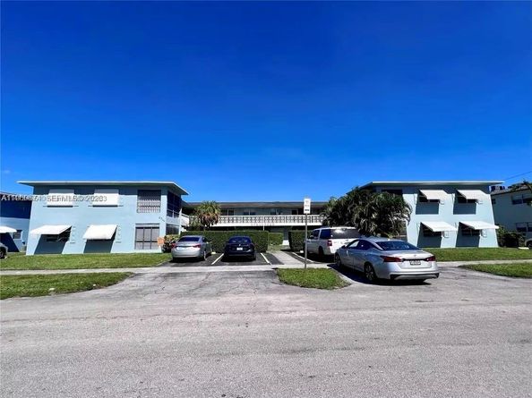3711 Van Buren St 1, Hollywood FL 33021