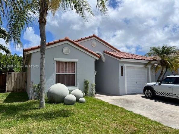 1988 SE 12th St, Homestead FL 33035