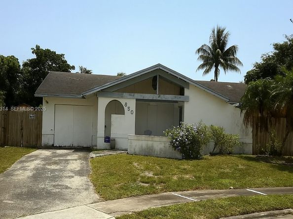 850 SW 55th Way, Margate FL 33068