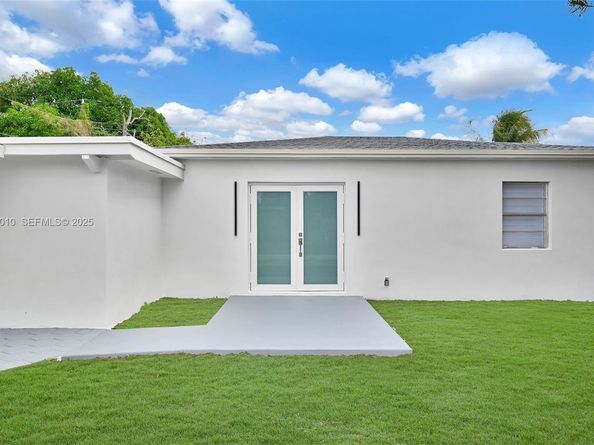 12621 NW 22nd Ct, Miami FL 33167