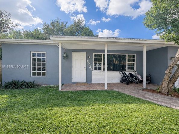 5724 Mckinley St, Hollywood FL 33021