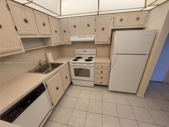 257 S Cypress Rd 438, Pompano Beach FL 33060