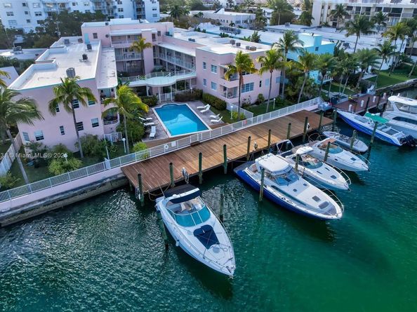 6881 Bay Dr 7, Miami Beach FL 33141