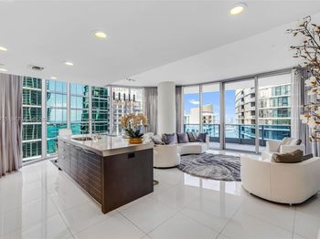 200 Biscayne Boulevard Way