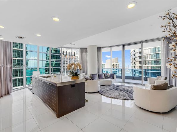 200 Biscayne Boulevard Way 4401, Miami FL 33131