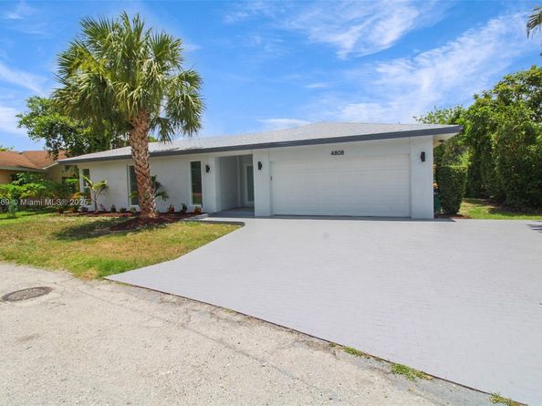 4808 Mango Dr, Tamarac FL 33319