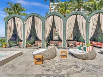 1100 West Ave