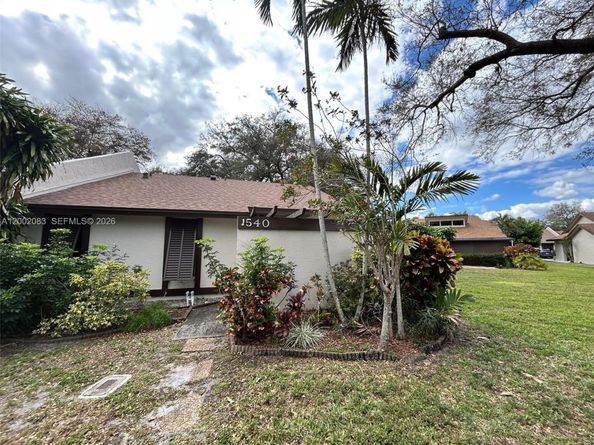 1540 NW 98th Ter, Pembroke Pines FL 33024