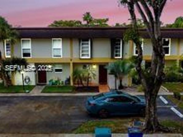 3331 Farragut St 8A, Hollywood FL 33021