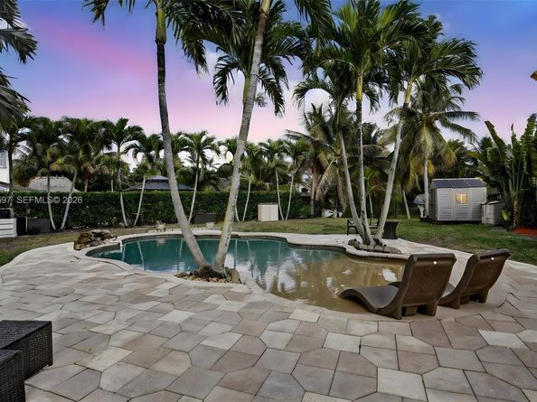 10614 SW 17th Pl, Davie FL 33324