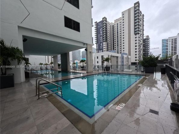239 SW 9th St 508, Miami FL 33130