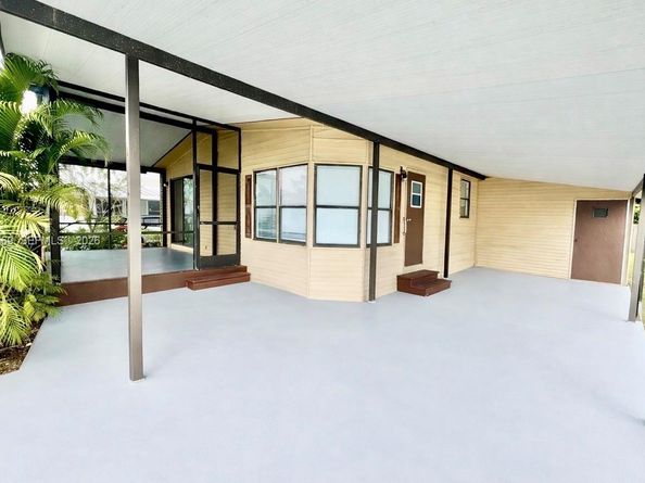 6156 Seashore Drive, Atlantis FL 33462