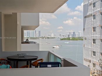 1200 West Ave