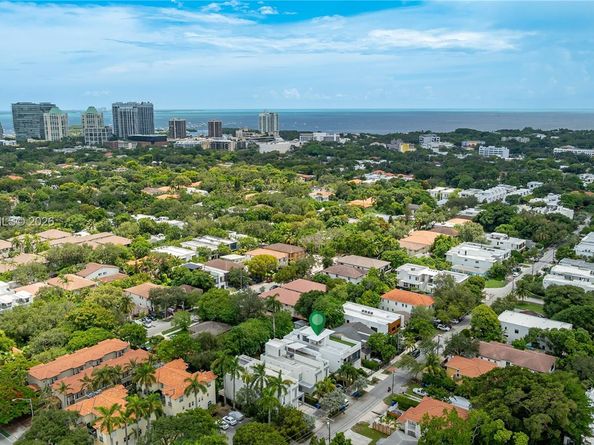 3047 Elizabeth St 3047, Miami FL 33133