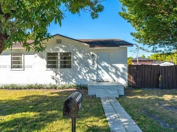 358 Pine Ct, Miami Springs FL 33166