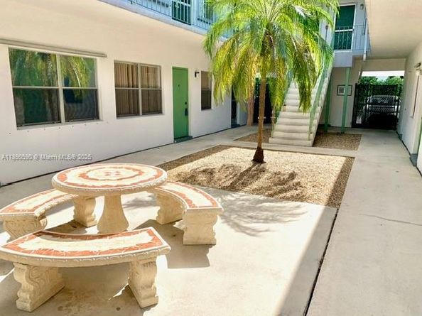 1824 Monroe St 4, Hollywood FL 33020