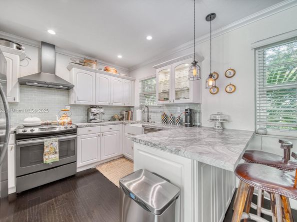 5640 SW 78th St 124C, Miami FL 33143