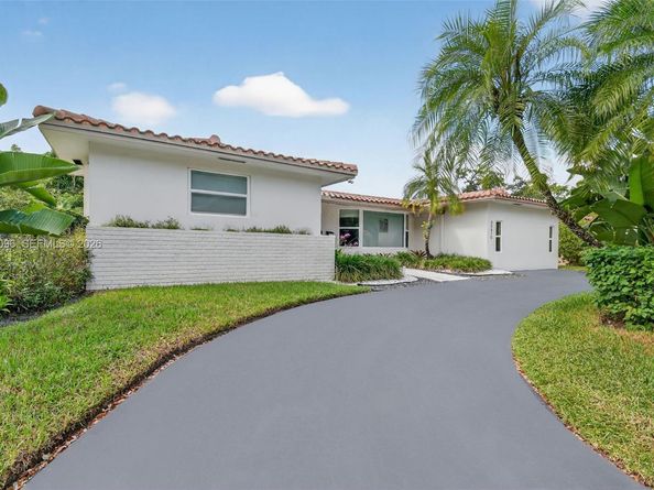 20610 NE 22nd Ct, Miami FL 33180