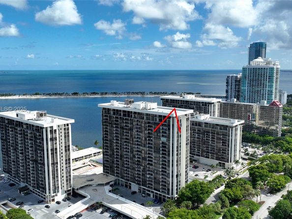 1901 Brickell Ave B2209, Miami FL 33129